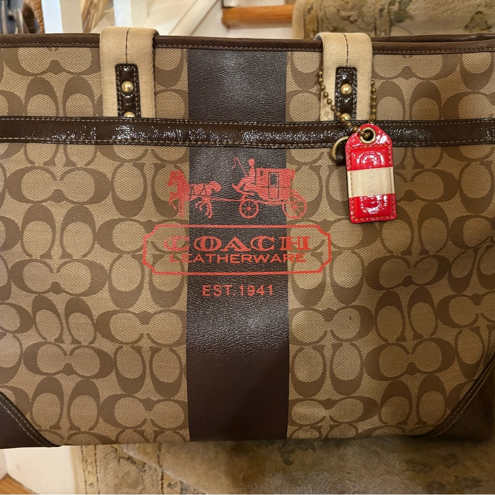 Coach Brown/Tan Signature Diaper Bag w/ Shoulder strap and changing pad.